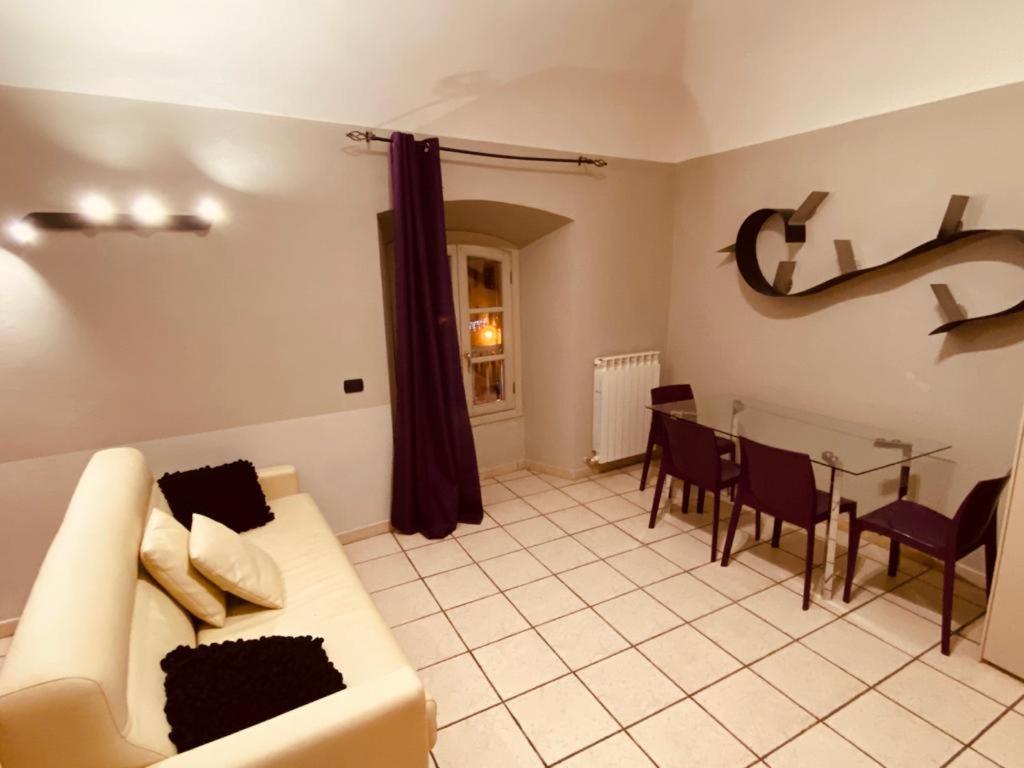 Hh Hermoso Housing فالينزا المظهر الخارجي الصورة